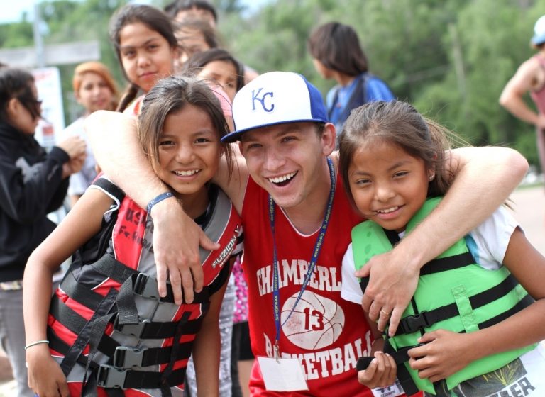 Der Sommer an der St. Josefs Indianerschule beginnt wunderbar