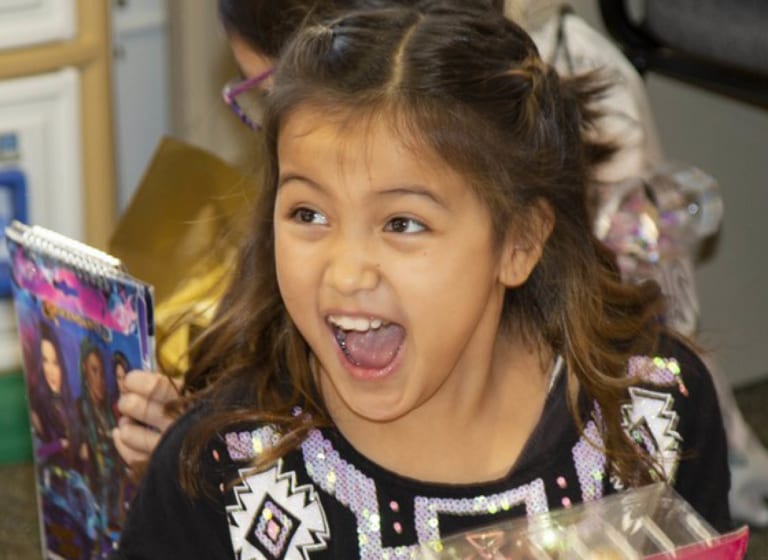 Bringen Sie doppelt so viel Farbe und Zauber in das Weihnachtsfest der Kinder!