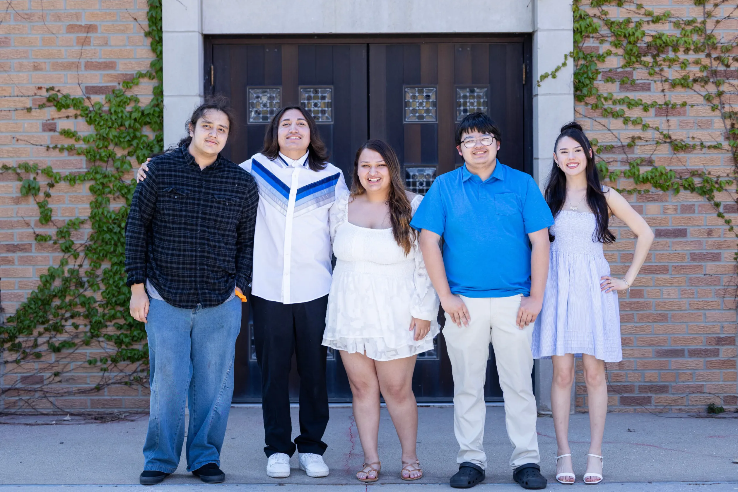 Dank der großzügigen Unterstützung von Spendern vergibt die St. Josefs Indianerschule Stipendien für ein Hochschulstudium an indigene amerikanische Studenten!